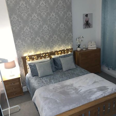 Stylish 91Sqm Victoria 2 Bedroom Apartment Bristol Exteriör bild