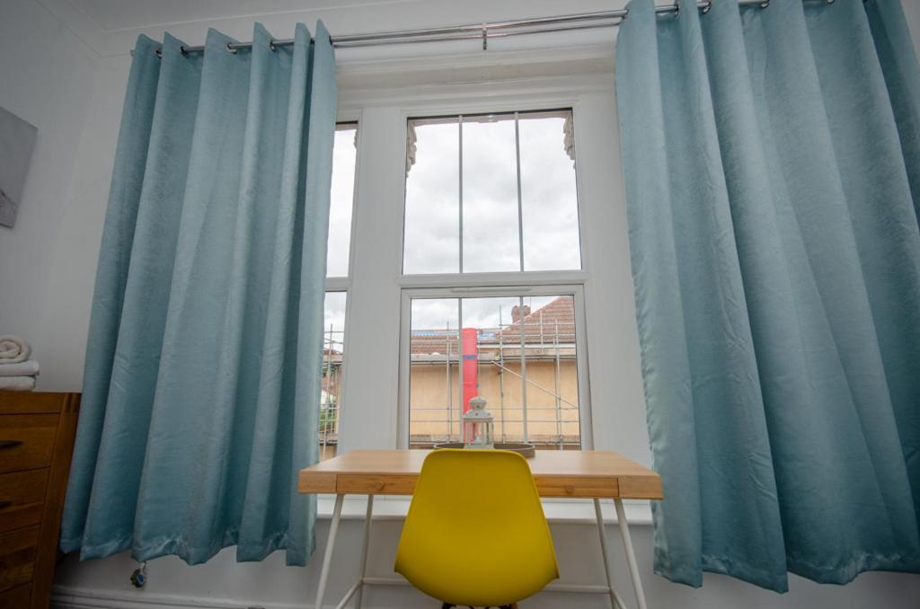 Stylish 91Sqm Victoria 2 Bedroom Apartment Bristol Exteriör bild